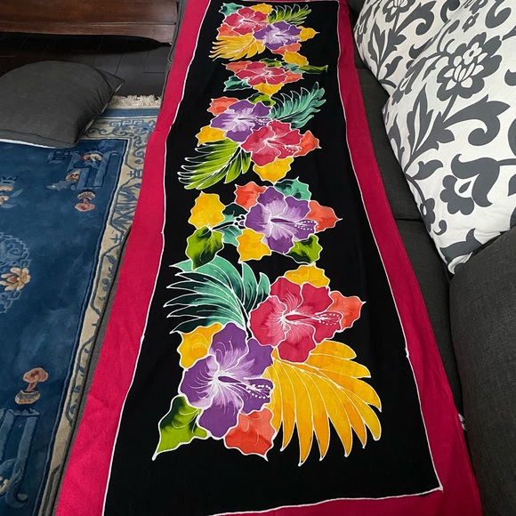 🌺 Gorgeous Alii of Hawaii scarf - Picture 13 of 15